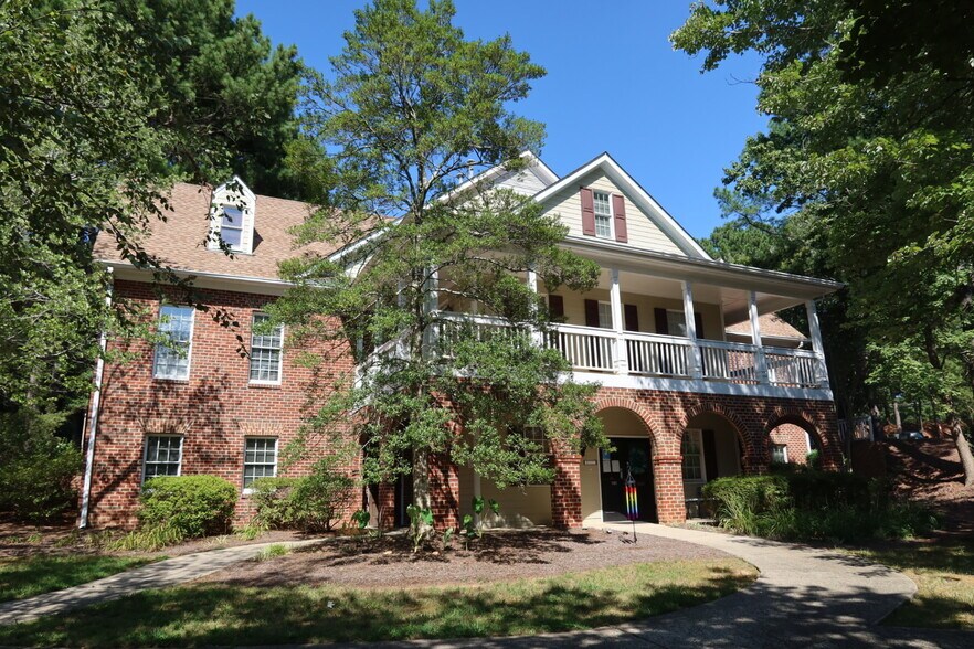 5540 Mcneely Dr, Raleigh, NC à vendre - Photo de l’immeuble – Image 1 sur 17