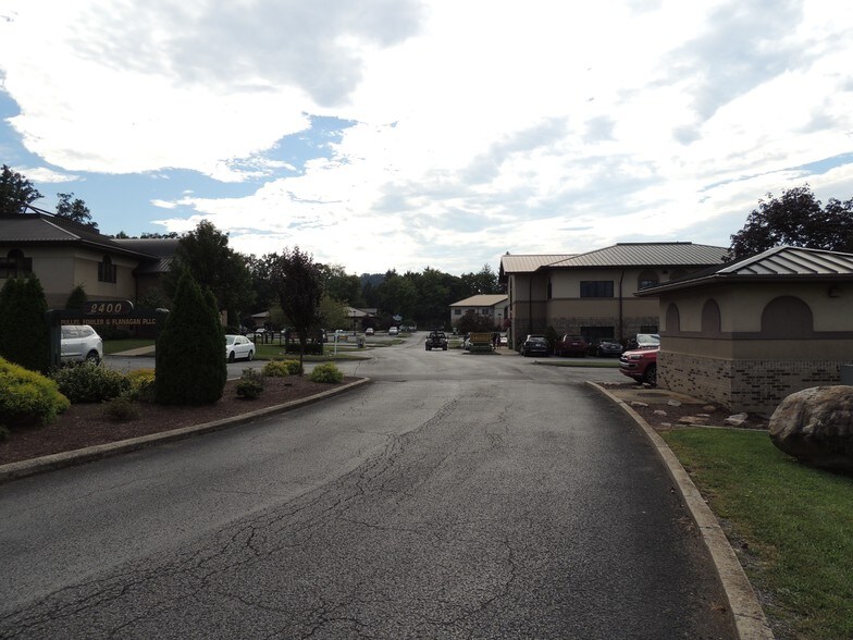 2400 Cranberry Sq, Morgantown, WV à vendre - Photo de l’immeuble – Image 2 sur 24
