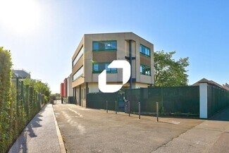 Plus de détails pour 11 Rue Jean Moulin, Pontault-Combault - Bureau à vendre