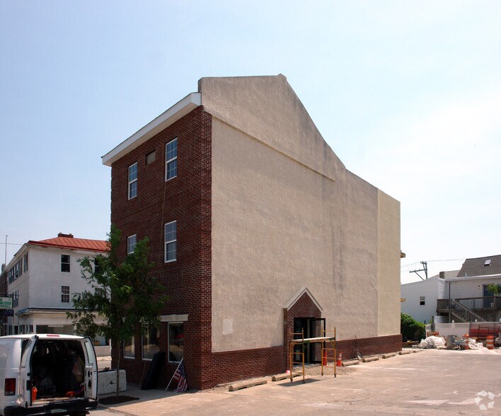 201 Dekalb St, Bridgeport, PA à louer - Photo de l’immeuble – Image 3 sur 4