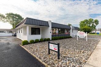 832 Beaver Dam Rd, Point Pleasant, NJ à louer Photo de l’immeuble– Image 1 sur 15