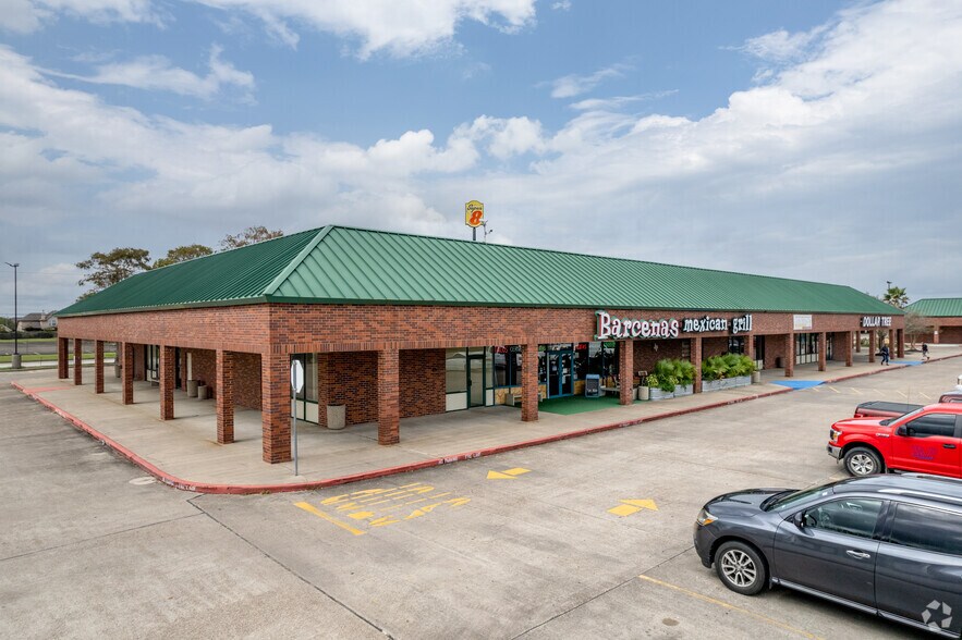 14001-14065 Delany Rd, La Marque, TX à louer - Photo de l’immeuble – Image 1 sur 30