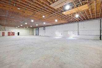 657 NE Dixie Hwy, Jensen Beach, FL à louer Photo intérieure– Image 2 sur 2