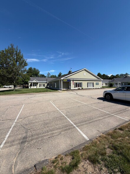 211 Loudon Rd, Concord, NH à louer - Photo de l’immeuble – Image 1 sur 11