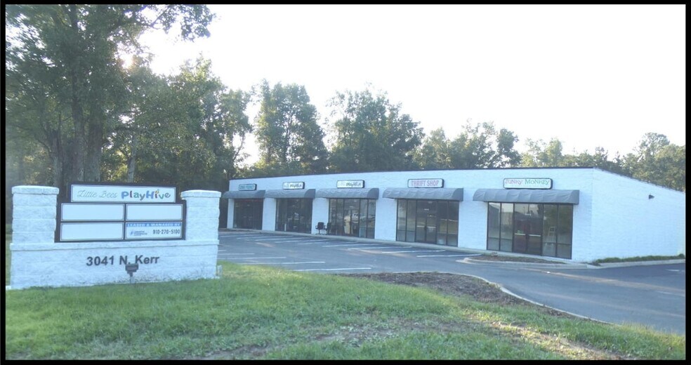 3041 N Kerr Ave, Wilmington, NC à louer - Photo de l’immeuble – Image 1 sur 3