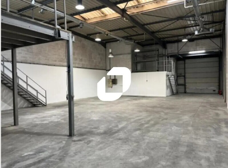 Bureau dans Bondy à louer - Photo intérieure – Image 3 sur 11