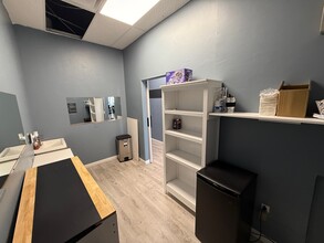 5965 W Tropicana Ave, Las Vegas, NV à louer Photo de l’immeuble– Image 1 sur 6