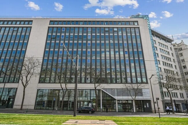 Plus de détails pour 13 Ter Boulevard Berthier, Paris - Bureau à louer