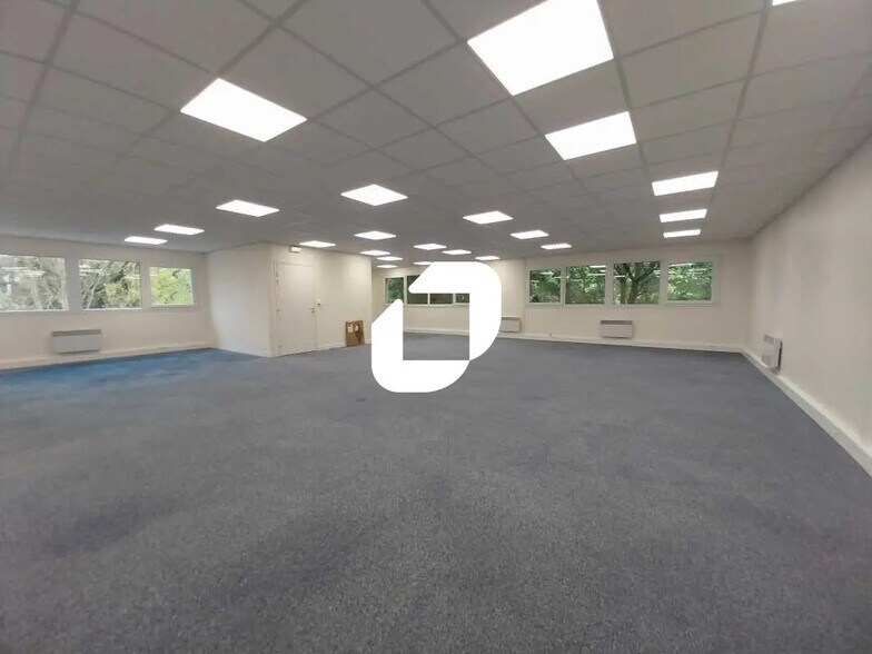 2 Rue Eugène Hénaff, Trappes à louer - Photo de l’immeuble – Image 2 sur 16