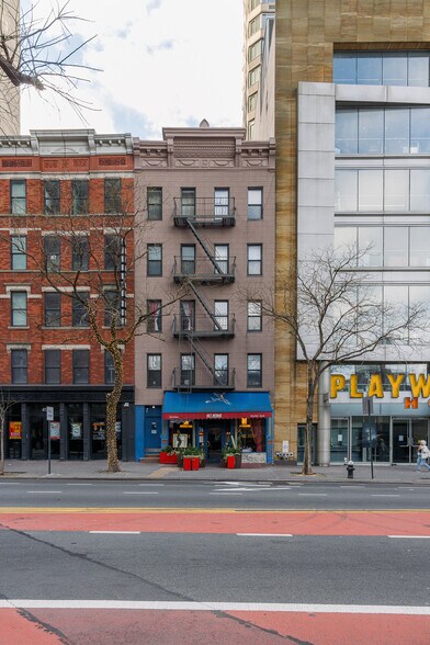 414 W 42nd St, New York, NY à vendre - Photo de l’immeuble – Image 1 sur 34