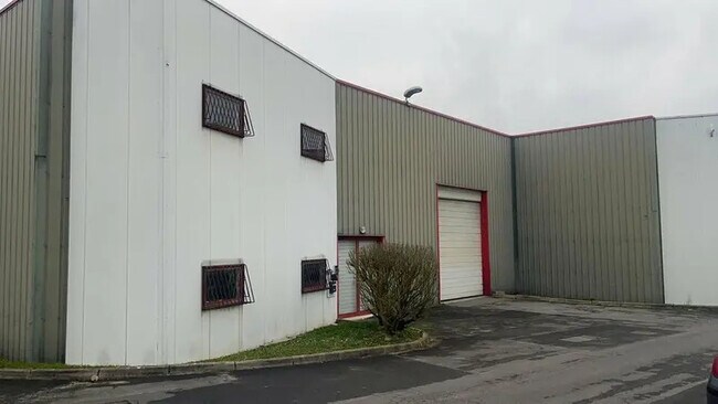 Plus de détails pour 25 Avenue Du Montboulon, Saint-Soupplets - Local d'activités à louer