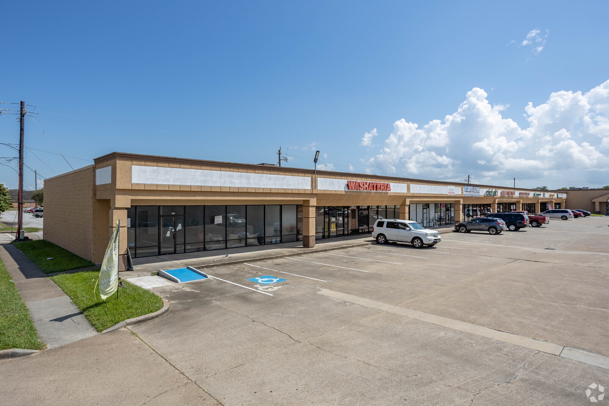 1101-1139 S Broadway St, La Porte, TX à louer Photo principale– Image 1 sur 26