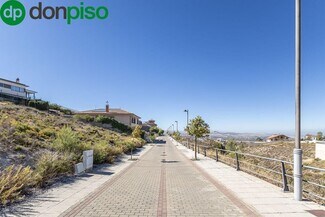 Plus de détails pour Calle Churriana de la Vega, 10, La Zubia - Terrain à vendre