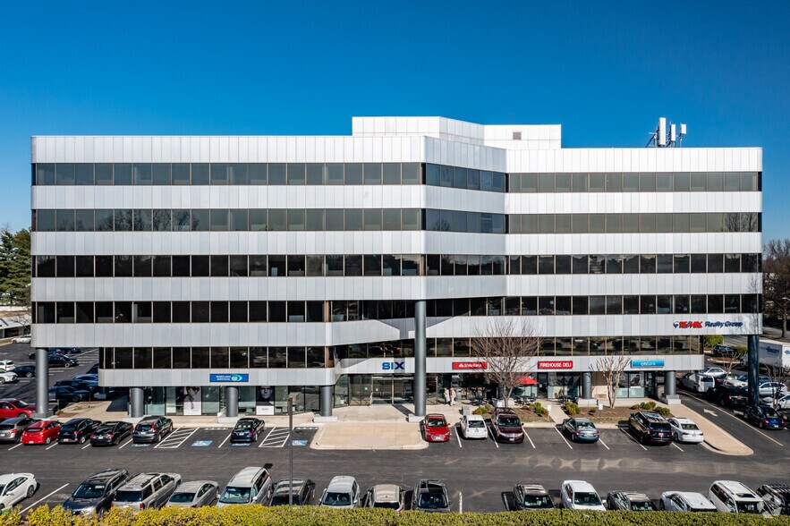 6 Montgomery Village Ave, Gaithersburg, MD à louer - Photo de l’immeuble – Image 3 sur 16