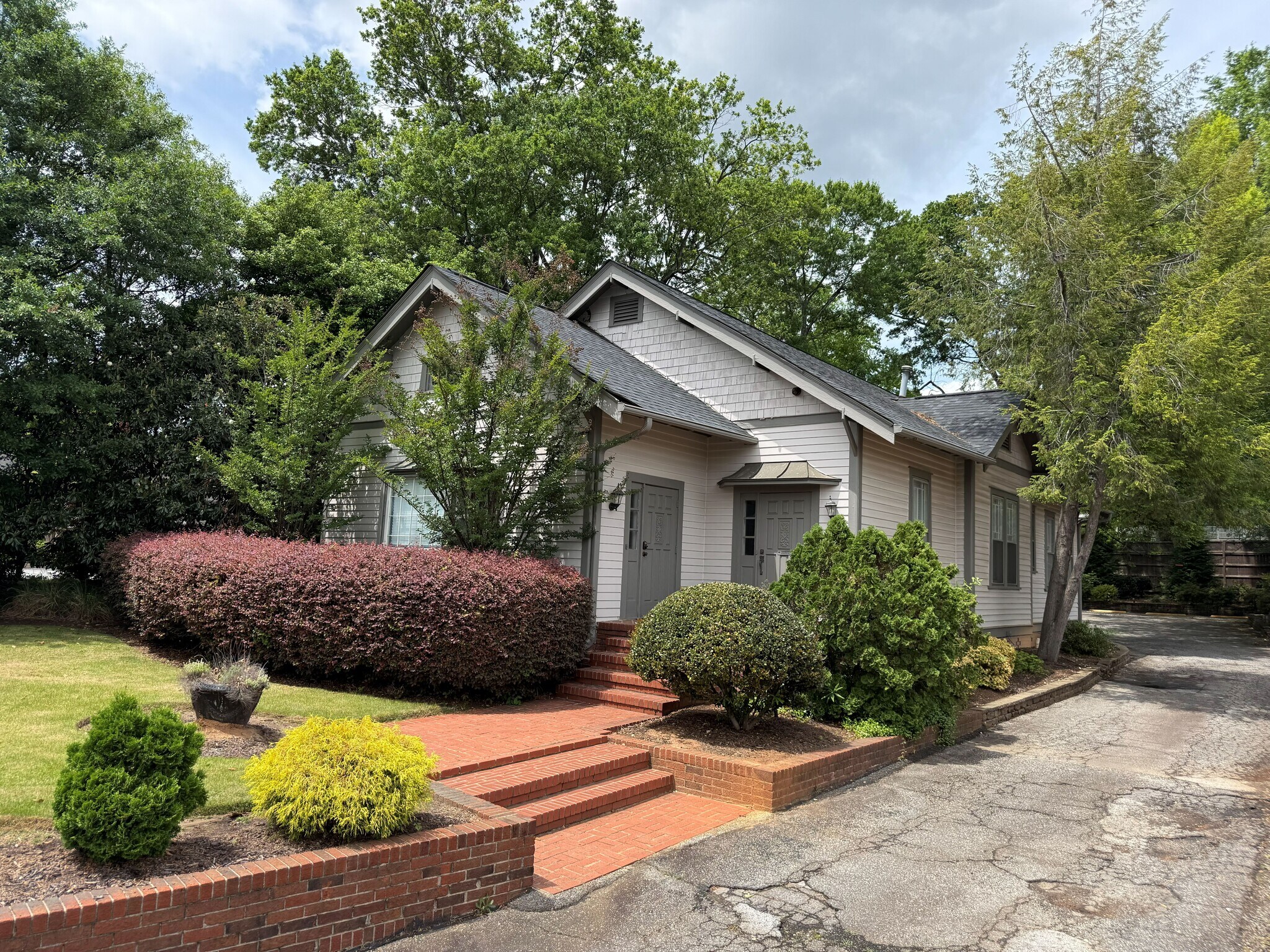 116 W Stone Ave, Greenville, SC à louer Photo de l’immeuble– Image 1 sur 13