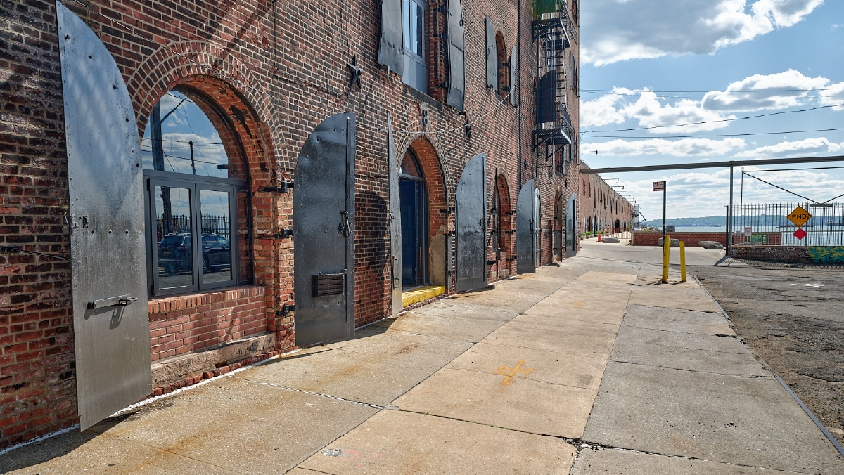 481 Van Brunt St, Brooklyn, NY à louer Photo de l’immeuble– Image 1 sur 6