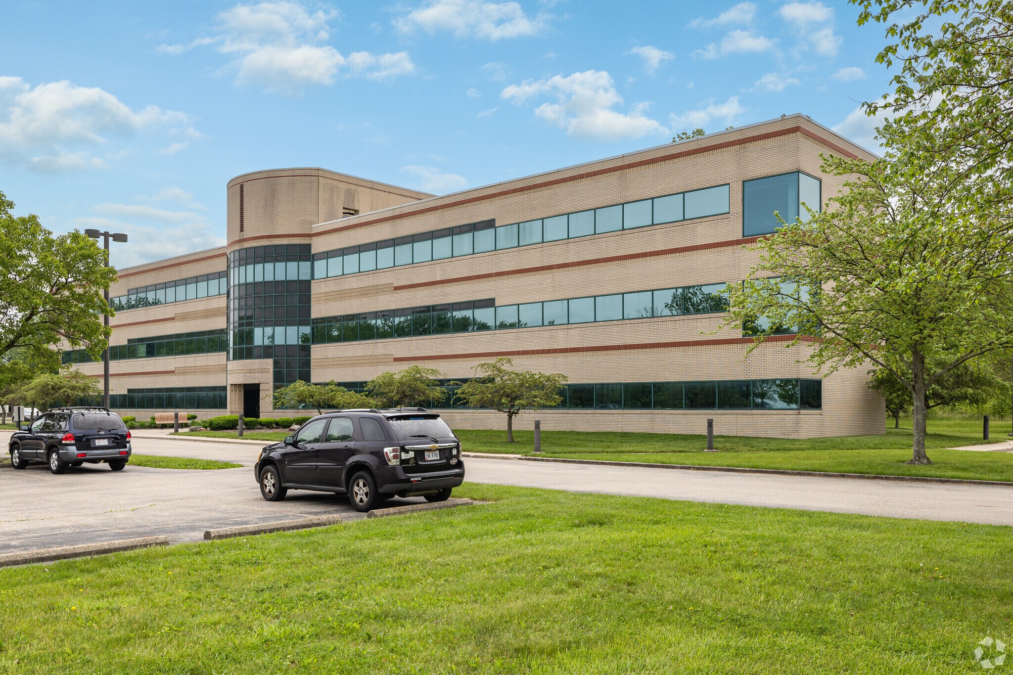 303 Corporate Center Dr, Vandalia, OH à louer Photo de l’immeuble– Image 1 sur 22