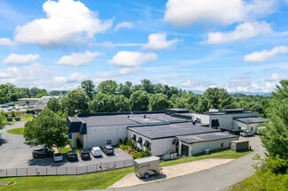 Plus de détails pour 210 N 21st St, Purcellville, VA - Local d’activités à vendre