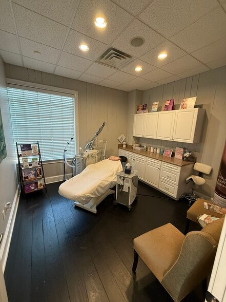 2416 Westgate Dr, Albany, GA à vendre - Photo intérieure – Image 2 sur 6