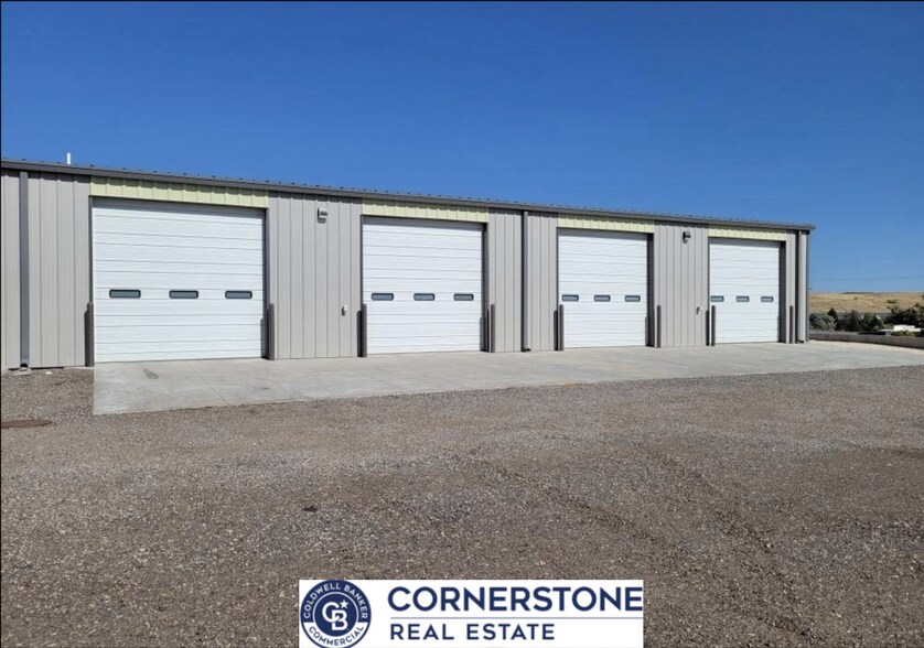 745 Foster rd, Casper, WY à louer - Photo de l’immeuble – Image 2 sur 6