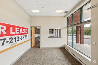 799 New Haven Rd, Naugatuck, CT à louer Photo intérieure– Image 2 sur 4