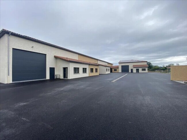 Plus de détails pour Industriel/Logistique à louer