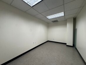 5757 W Century Blvd, Los Angeles, CA à louer Photo intérieure– Image 2 sur 3