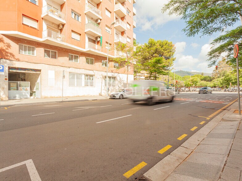 Local commercial dans Barcelone, Barcelona à louer - Photo de l’immeuble – Image 1 sur 5