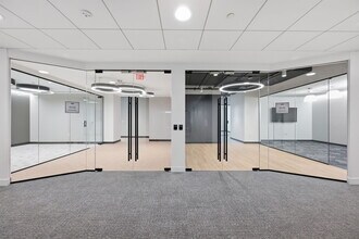 2 Bethesda Metro Ctr, Bethesda, MD à louer Photo intérieure– Image 2 sur 11