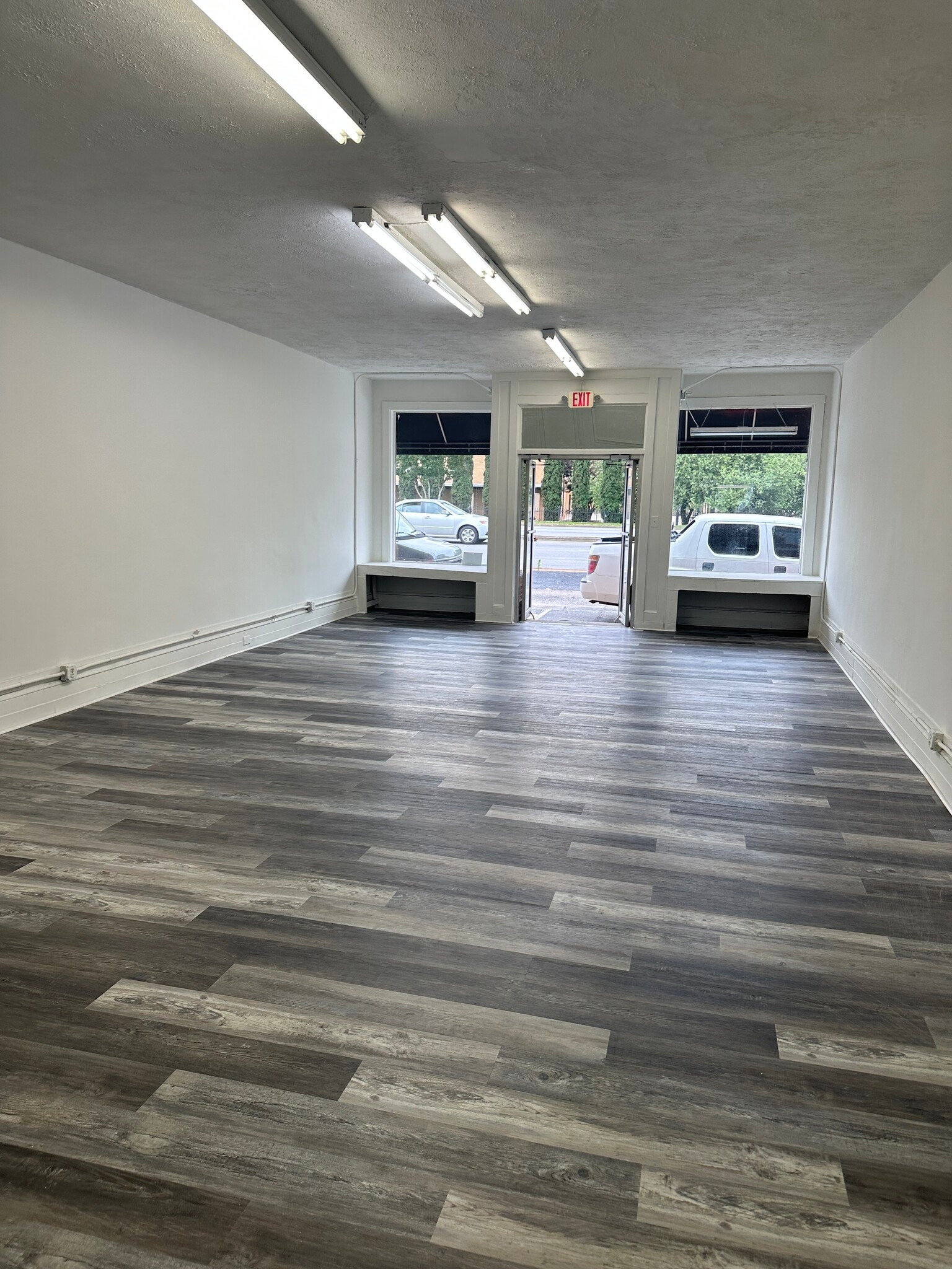 1823-1841 Wade Hampton Blvd, Greenville, SC à louer Photo intérieure– Image 1 sur 4