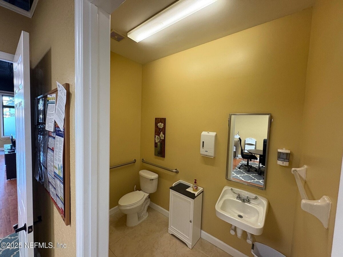 524-590 Market St, Saint Augustine, FL 32095 - Lot 554 - - Photo intérieure - Image 1 of 4