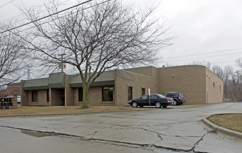 6202 E Executive Dr, Westland, MI à louer - Photo principale – Image 1 sur 1