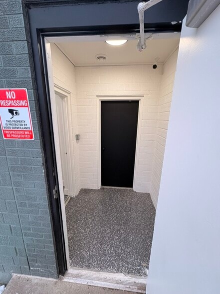 2011 Hull Ave, Des Moines, IA à louer - Hall d’entrée – Image 2 sur 14