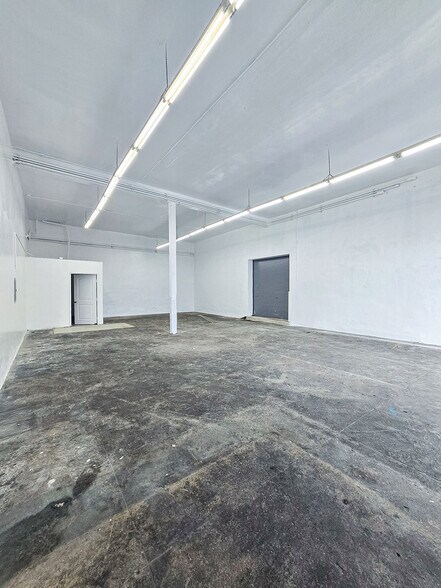707-711 E 10th St, Los Angeles, CA à louer - Photo intérieure – Image 3 sur 4