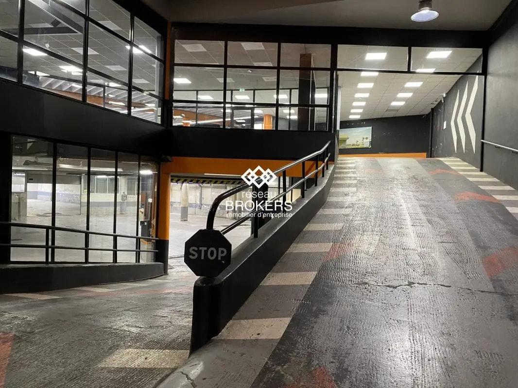 Local commercial dans Grenoble à louer Photo intérieure– Image 1 sur 15