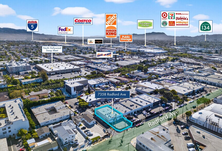 7358 Radford Ave, North Hollywood, CA à vendre - Photo de l’immeuble – Image 2 sur 7