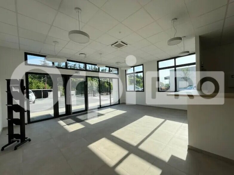 Bureau dans Limeil-Brévannes à louer - Photo intérieure – Image 1 sur 14