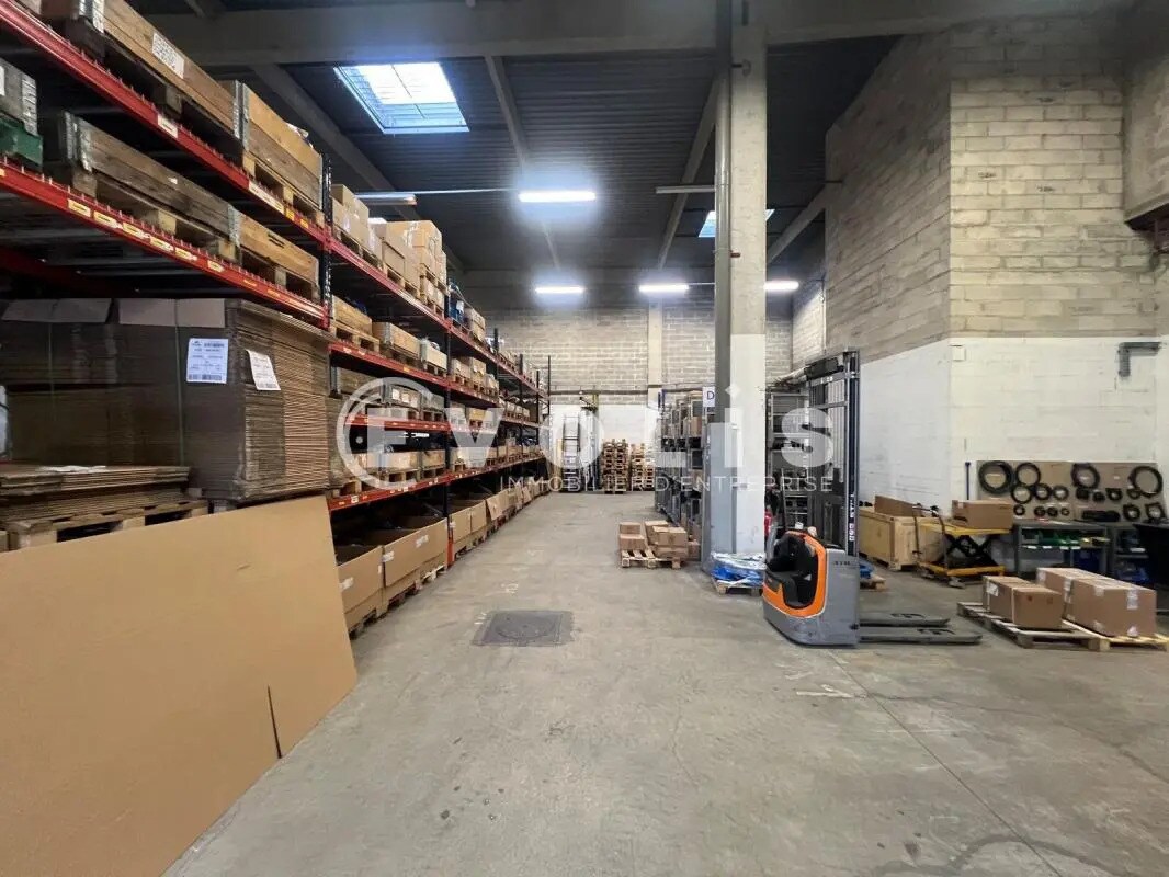 Local d'activités dans Lognes à vendre Photo intérieure– Image 1 sur 12