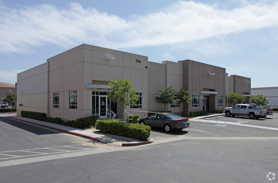 1030 Northgate St, Riverside, CA à louer - Photo principale – Image 1 sur 2