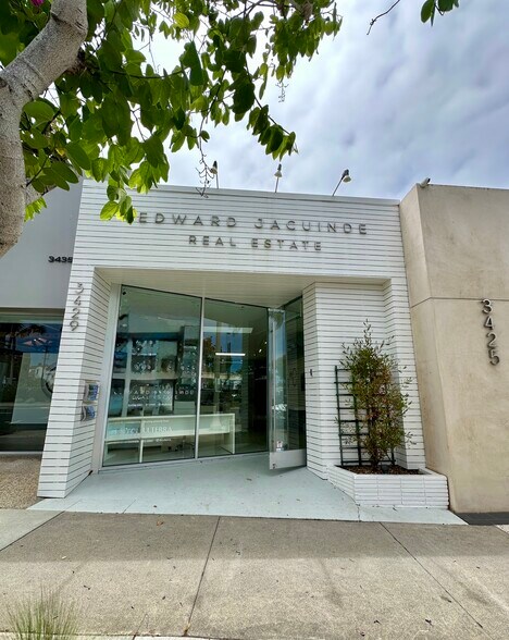 3429 E Coast Hwy, Corona del Mar, CA à louer - Photo de l’immeuble – Image 1 sur 7