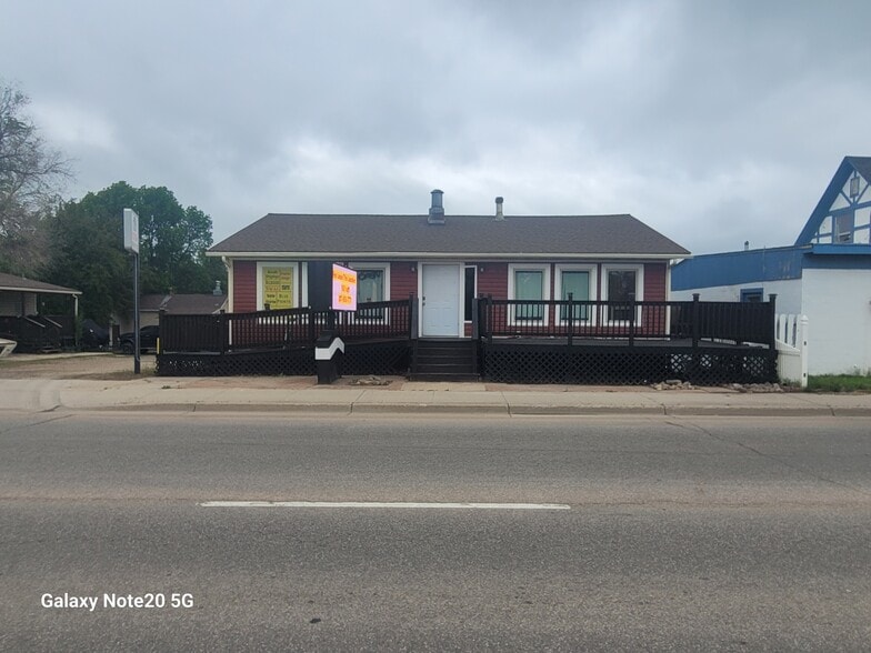 611 Coffeen Ave, Sheridan, WY à louer - Photo de l’immeuble – Image 1 sur 6