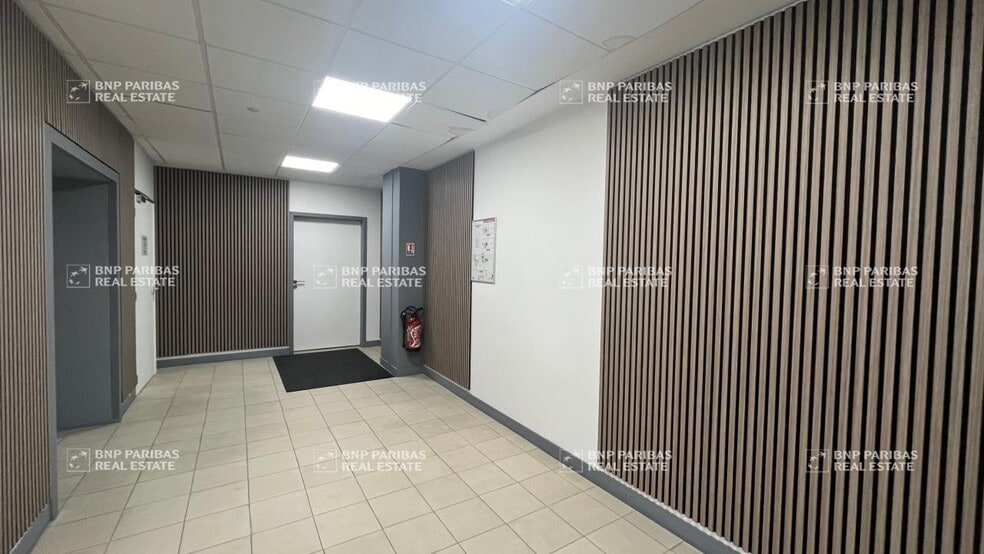 Bureau dans Orléans à vendre - Photo intérieure – Image 2 sur 13