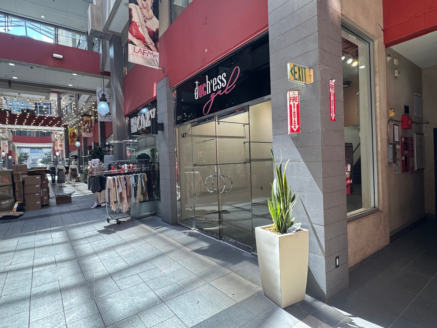 800 E 12th St, Los Angeles, CA à louer Photo intérieure– Image 1 sur 20