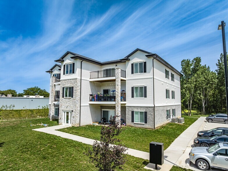 605 E 1st St, Monticello, IA à vendre - Photo de l’immeuble – Image 2 sur 8