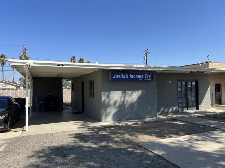 230 E 3rd St, Perris, CA à vendre - Photo principale – Image 2 sur 14