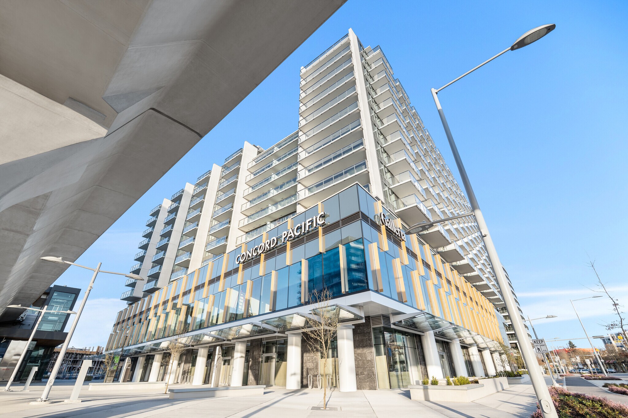 3328 No. 3 Rd, Richmond, BC à louer Photo de l’immeuble– Image 1 sur 15