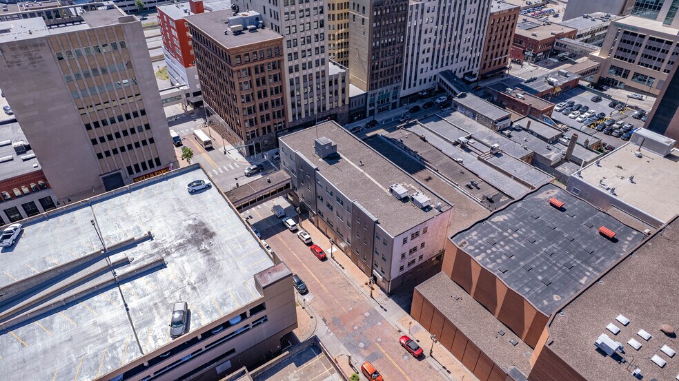 5 N 3rd Ave W, Duluth, MN à louer - Aérien – Image 2 sur 3