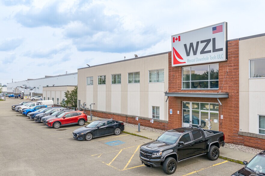3115 93 St NW, Edmonton, AB à vendre - Photo principale – Image 2 sur 8