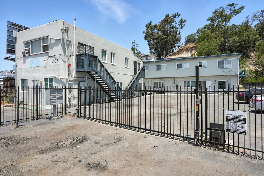 5502-5506 University Ave, San Diego, CA à vendre - Photo de l’immeuble – Image 2 sur 17