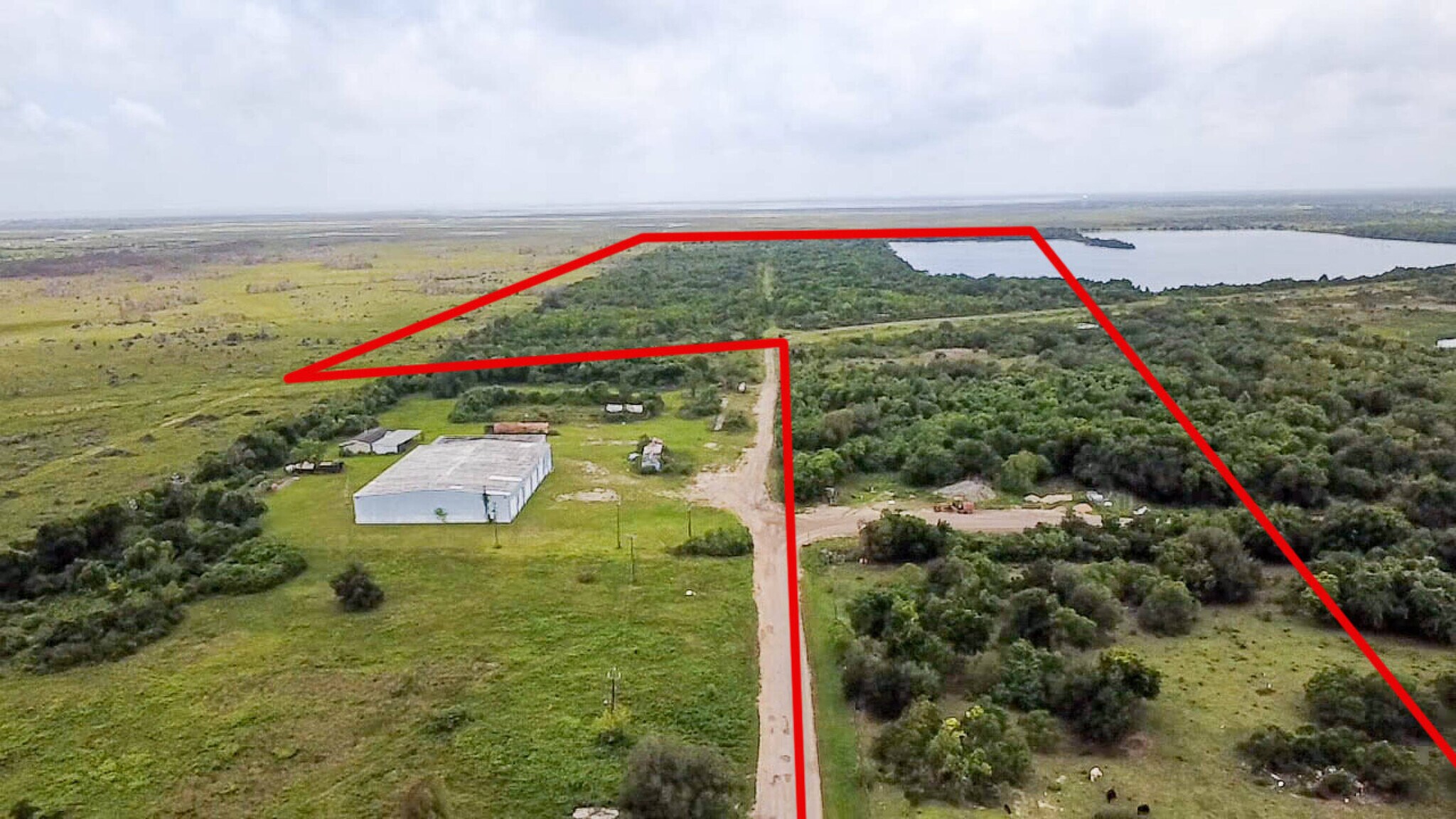 7600 GULF St, Hitchcock, TX à vendre Photo de l’immeuble– Image 1 sur 7